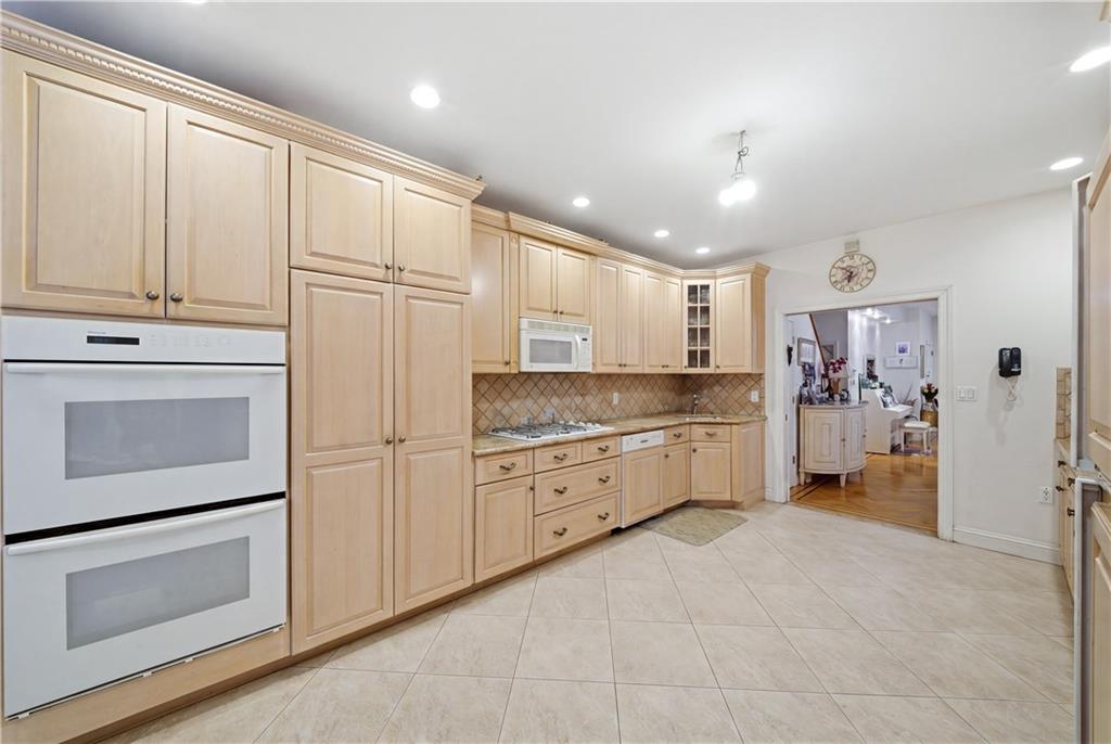 1904 Avenue O Midwood Brooklyn NY 11230