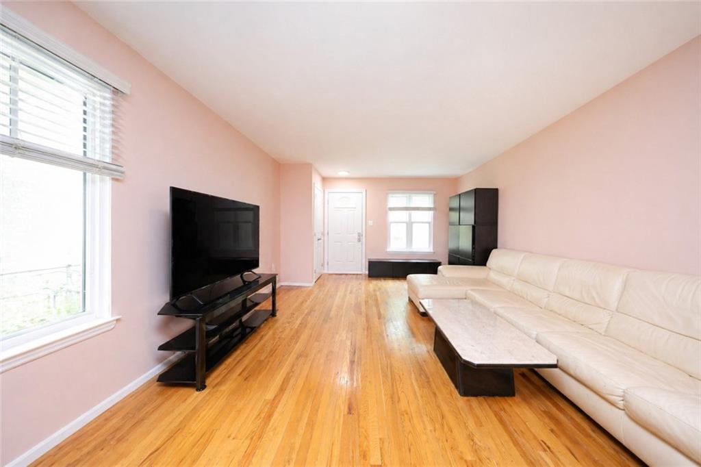 136 Erika Loop Arden Heights Staten Island NY 10312