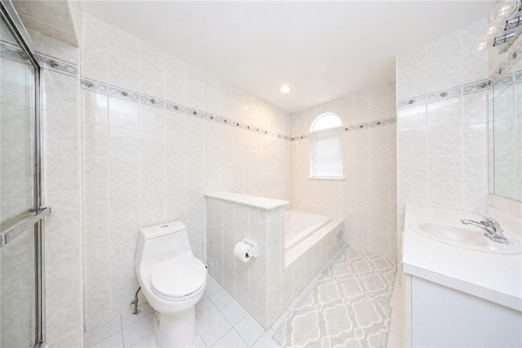 136 Erika Loop Arden Heights Staten Island NY 10312