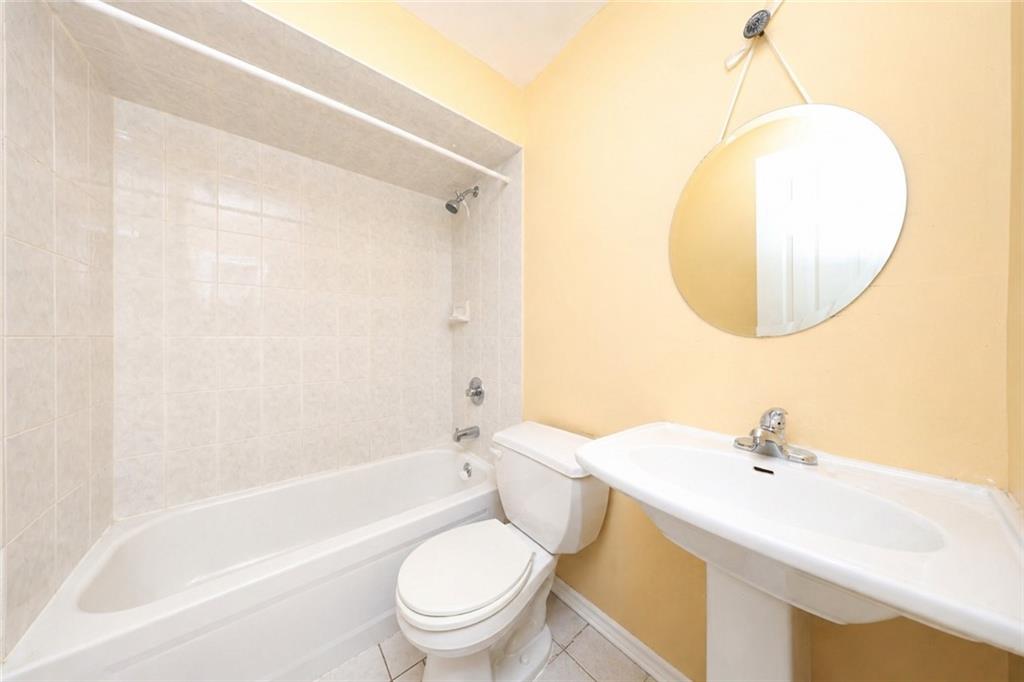 136 Erika Loop Arden Heights Staten Island NY 10312