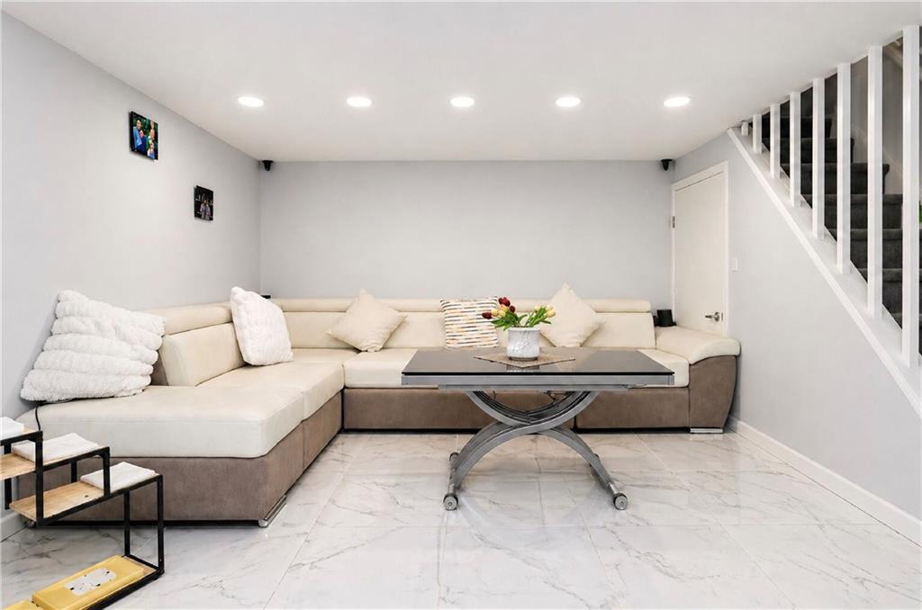 2571 East 29th Street Sheepshead Bay Brooklyn NY 11235