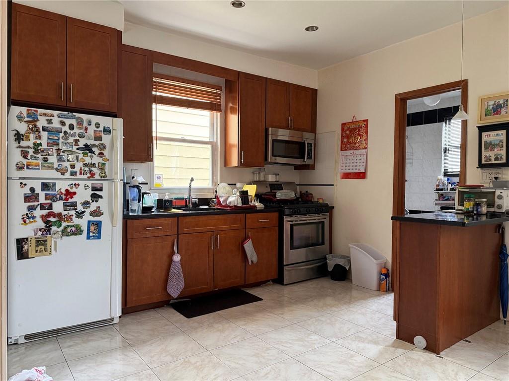 2040 71st Street Bensonhurst Brooklyn NY 11204