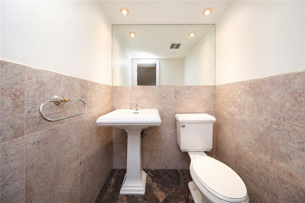 16 Gilroy Street Woodrow Staten Island NY 10309