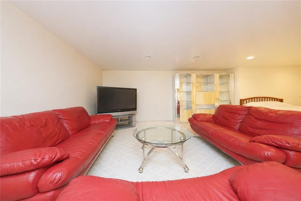 16 Gilroy Street Woodrow Staten Island NY 10309