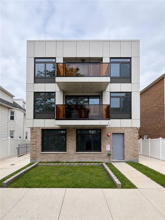 207 BAY 35 Street Bensonhurst Brooklyn NY 11214