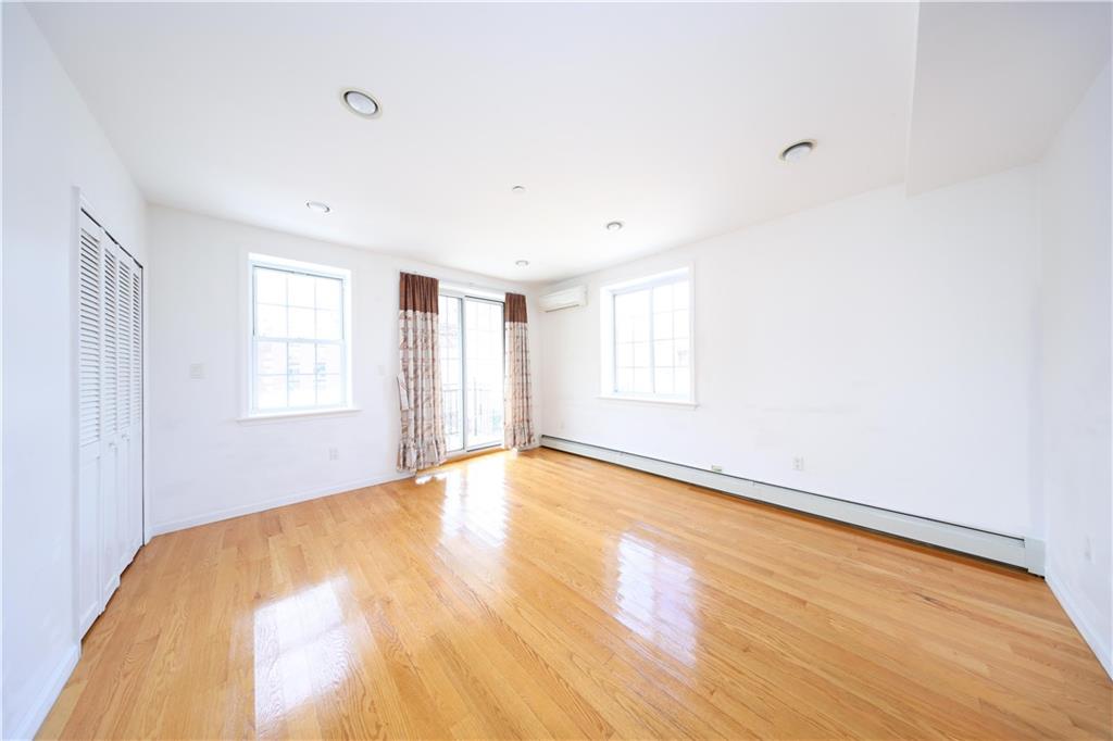 69 Bay 20th St Bensonhurst Brooklyn NY 11214