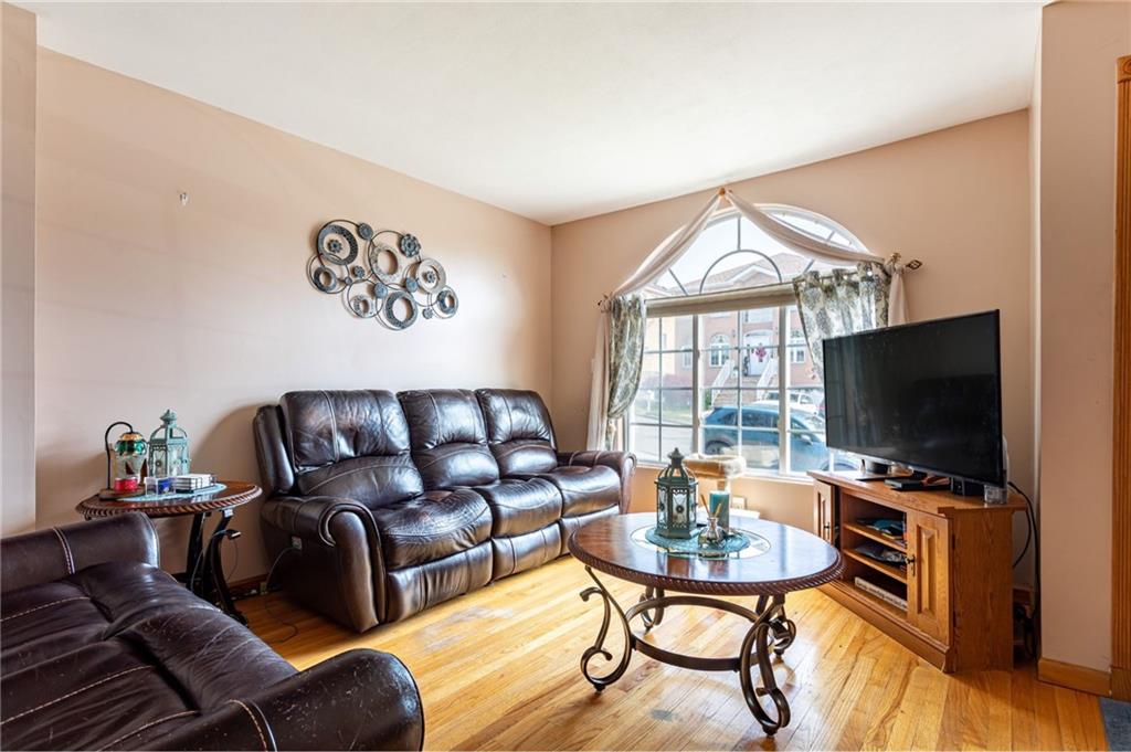 20 Wagner Street Rosebank Staten Island NY 10305