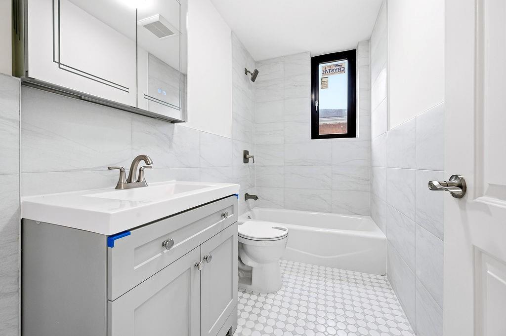207 Bay 35th Street Bath Beach Brooklyn NY 11214