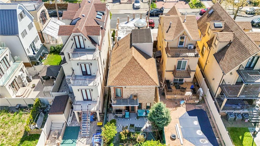 118 OXFORD Street Manhattan Beach Brooklyn NY 11235