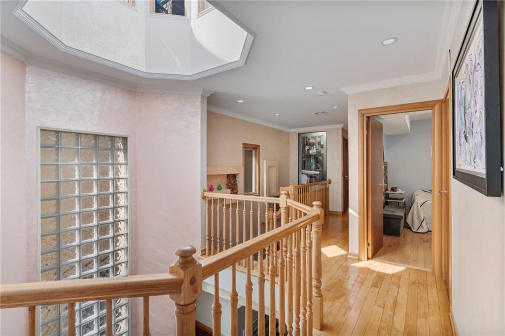 118 OXFORD Street Manhattan Beach Brooklyn NY 11235