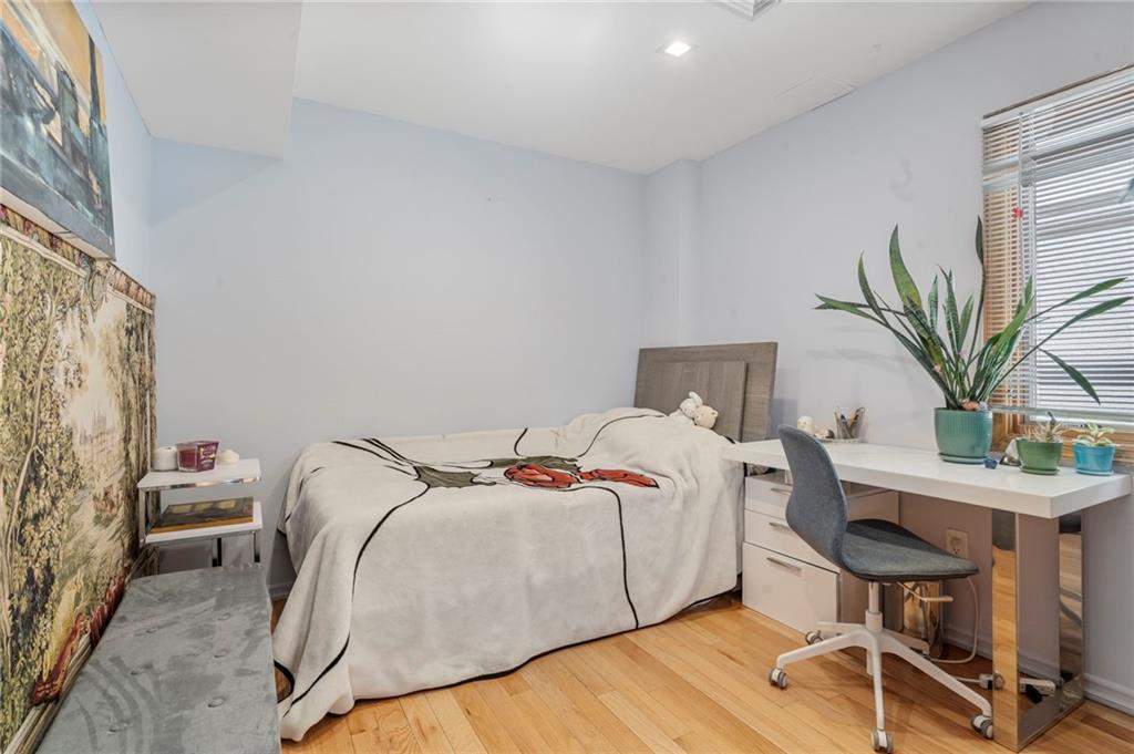 118 OXFORD Street Manhattan Beach Brooklyn NY 11235