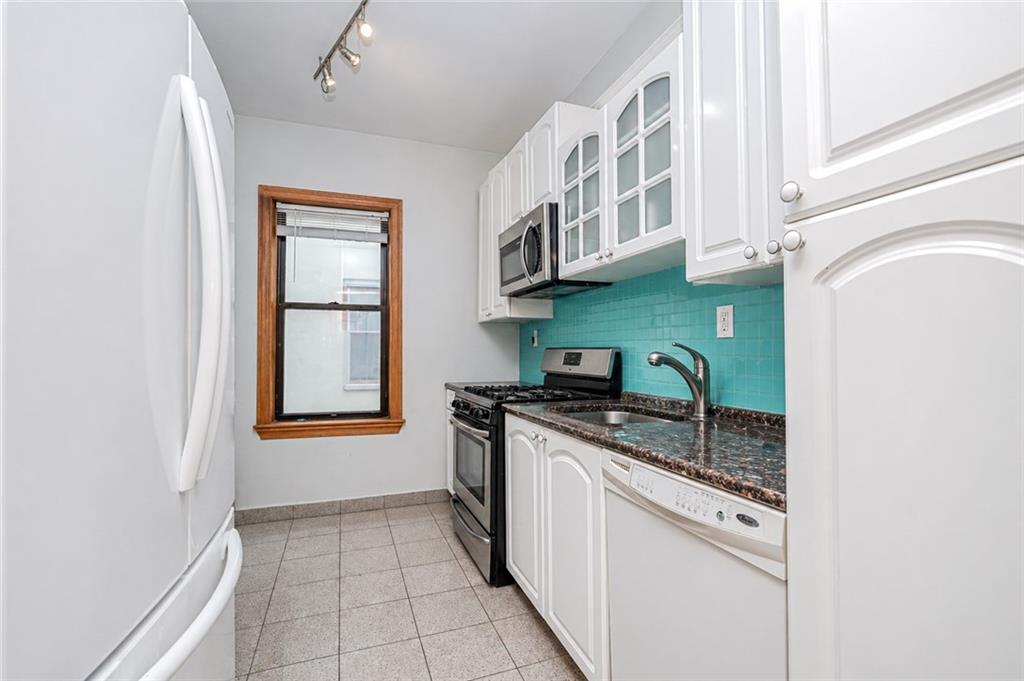 7609 4th Avenue Bay Ridge Brooklyn NY 11209