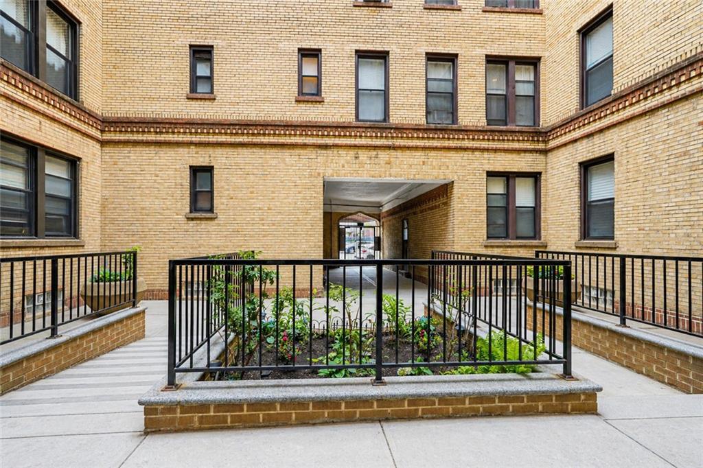 7609 4th Avenue Bay Ridge Brooklyn NY 11209