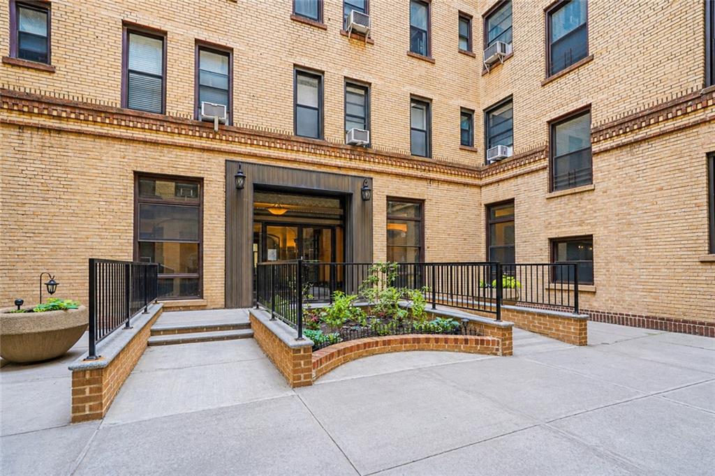 7609 4th Avenue Bay Ridge Brooklyn NY 11209