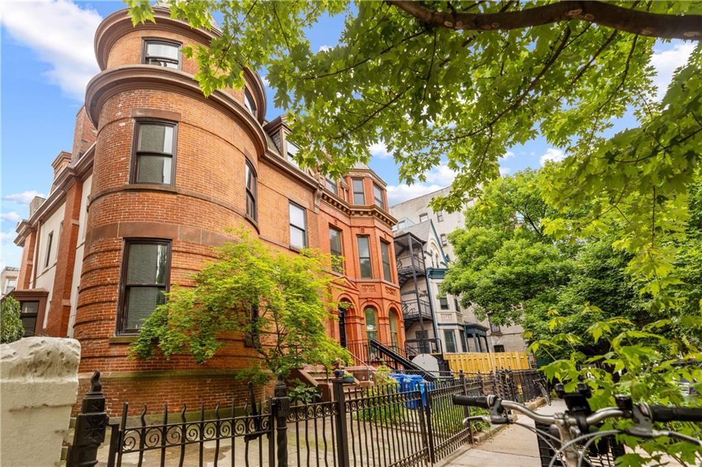 1372 Dean Street Crown Heights Brooklyn NY 11216