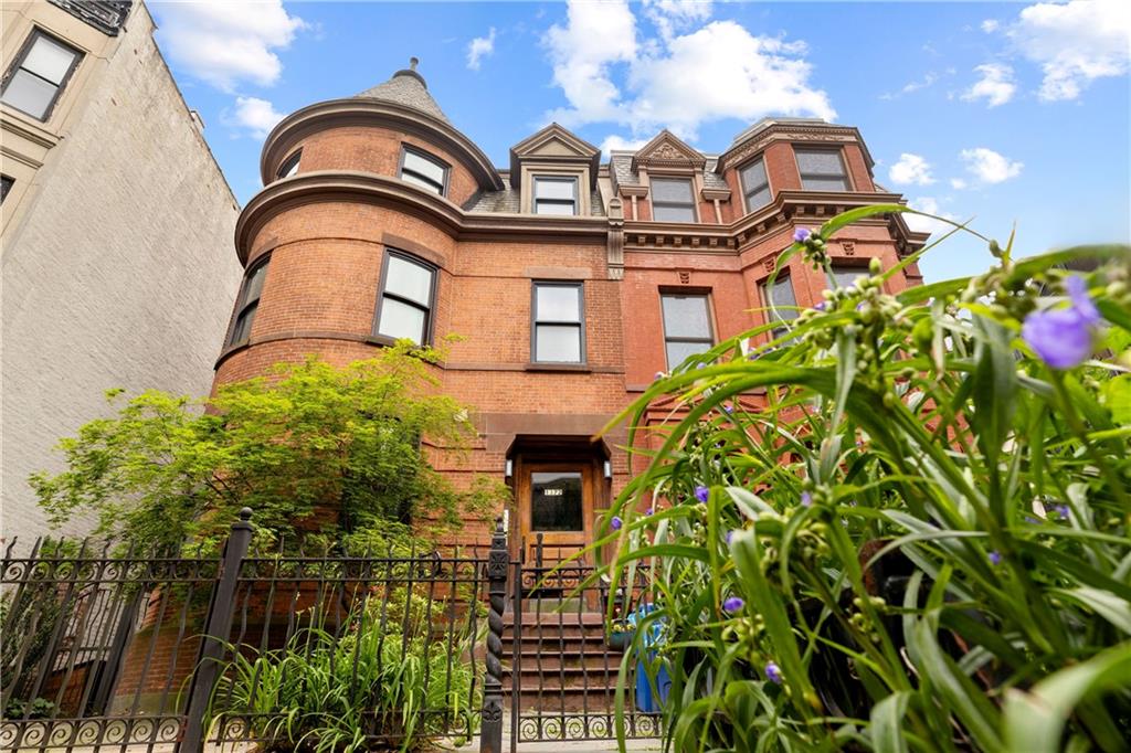 1372 Dean Street Crown Heights Brooklyn NY 11216