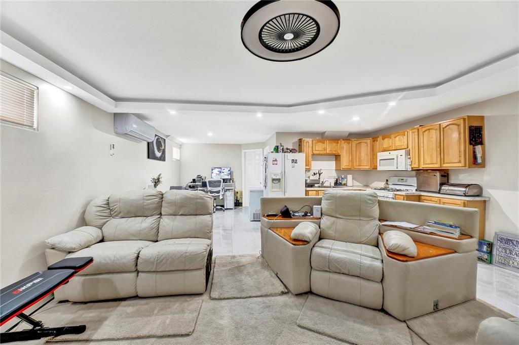 995 East 58th Street Flatlands Brooklyn NY 11234