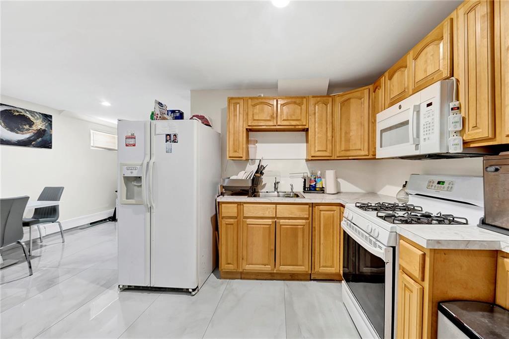 995 East 58th Street Flatlands Brooklyn NY 11234