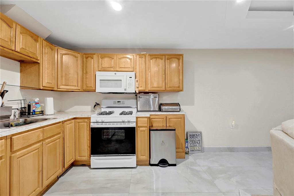 995 East 58th Street Flatlands Brooklyn NY 11234