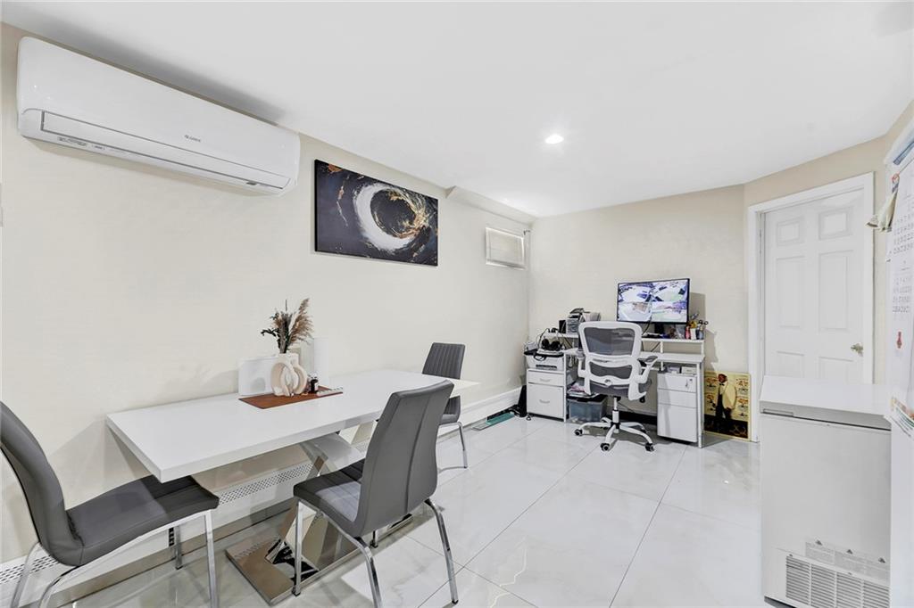 995 East 58th Street Flatlands Brooklyn NY 11234