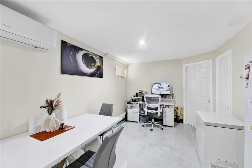 995 East 58th Street Flatlands Brooklyn NY 11234