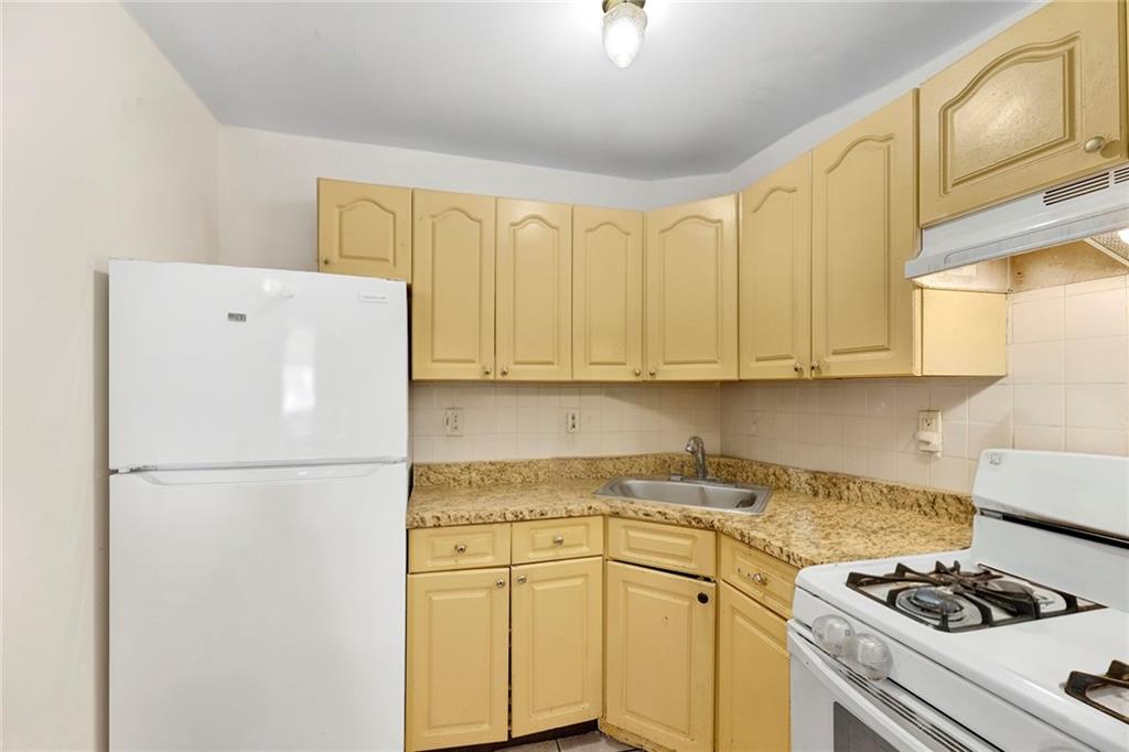 995 East 58th Street Flatlands Brooklyn NY 11234