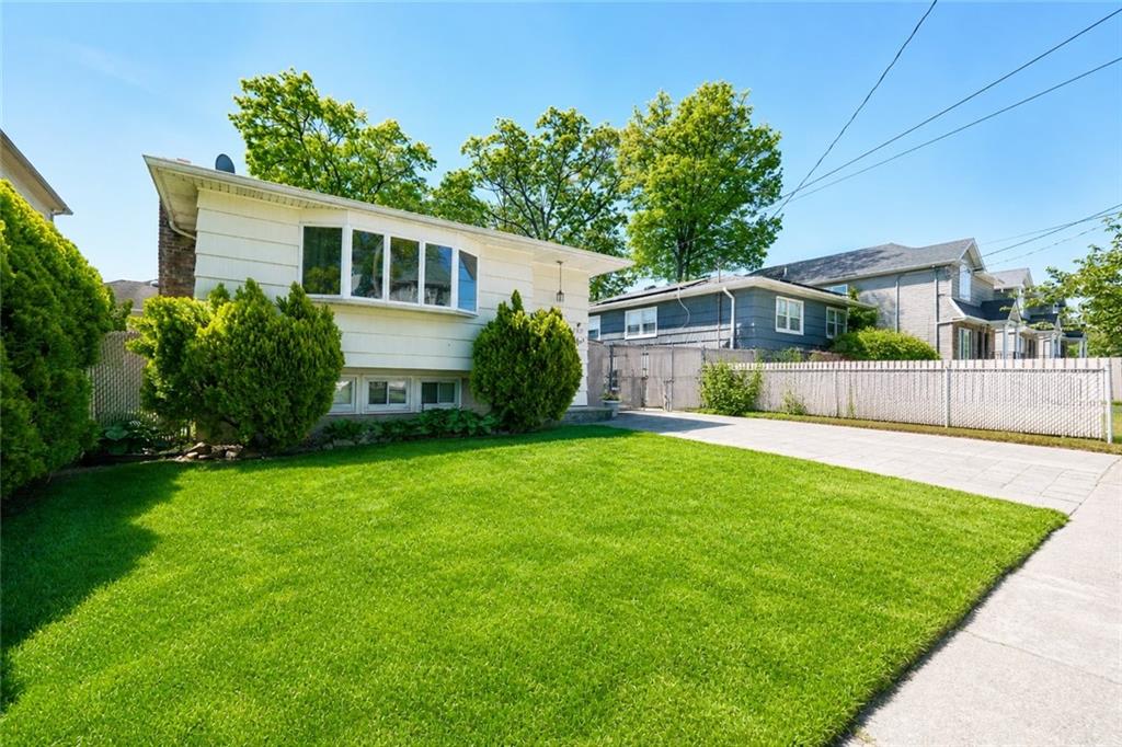 268 Bradford Avenue Prince's Bay Staten Island NY 10309