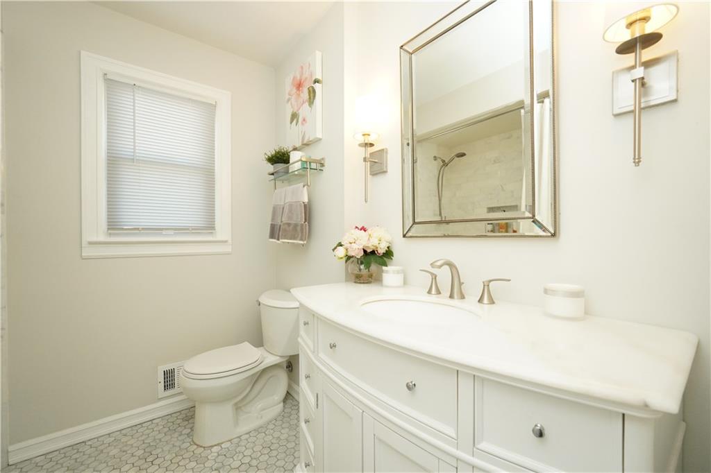 268 Bradford Avenue Prince's Bay Staten Island NY 10309
