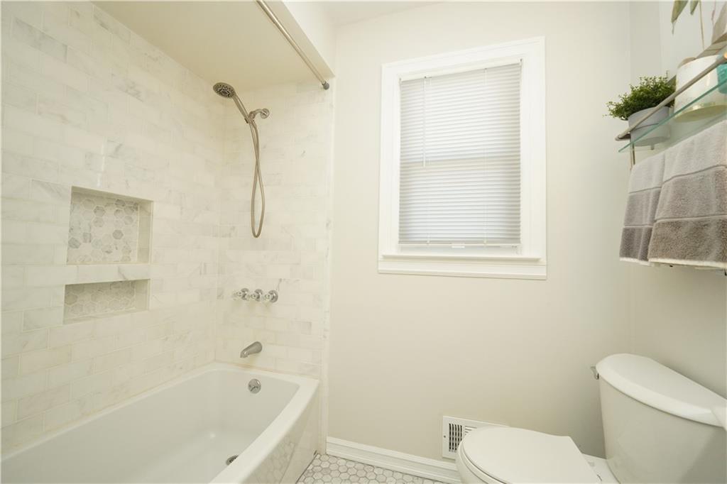 268 Bradford Avenue Prince's Bay Staten Island NY 10309