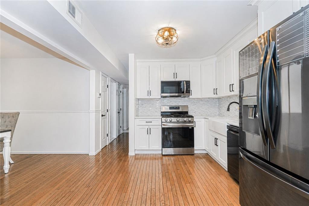 61 Jennifer Place Bulls Head Staten Island NY 10314