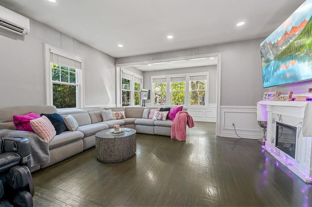63 Coddington Avenue New Dorp Staten Island NY 10306