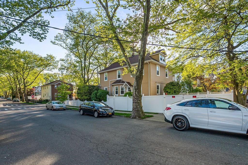 63 Coddington Avenue New Dorp Staten Island NY 10306