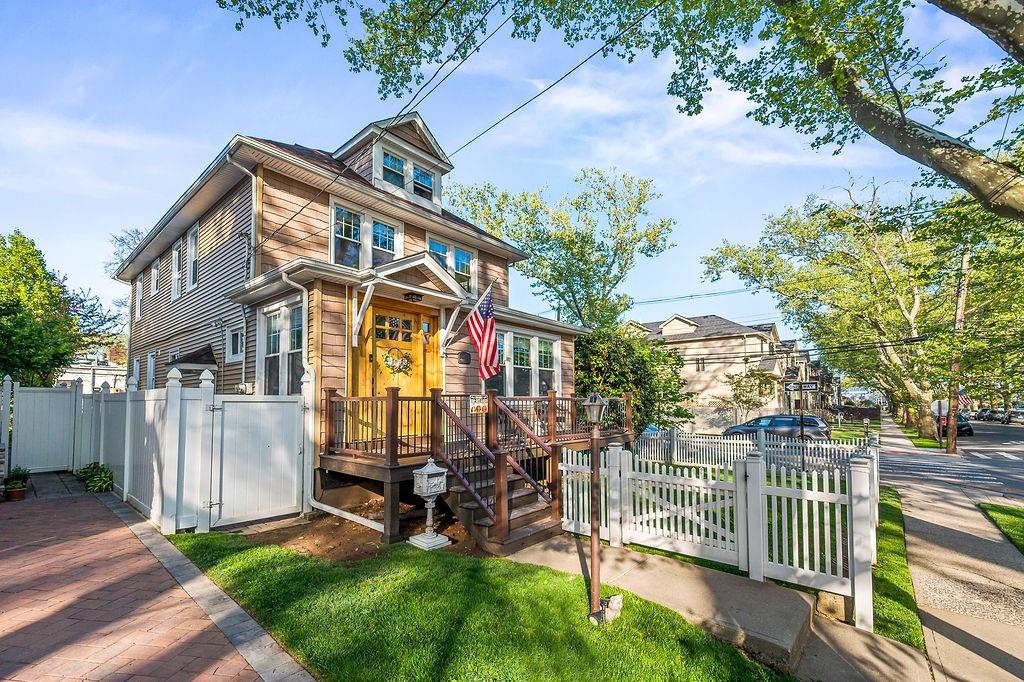 63 Coddington Avenue New Dorp Staten Island NY 10306