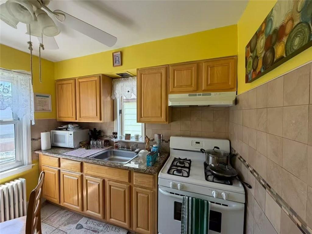 190 Hope Avenue Rosebank Staten Island NY 10305
