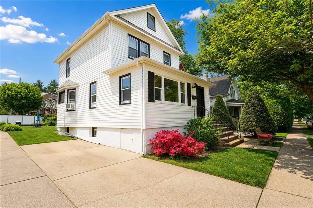 190 Hope Avenue Rosebank Staten Island NY 10305