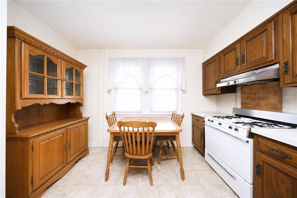 190 Hope Avenue Rosebank Staten Island NY 10305