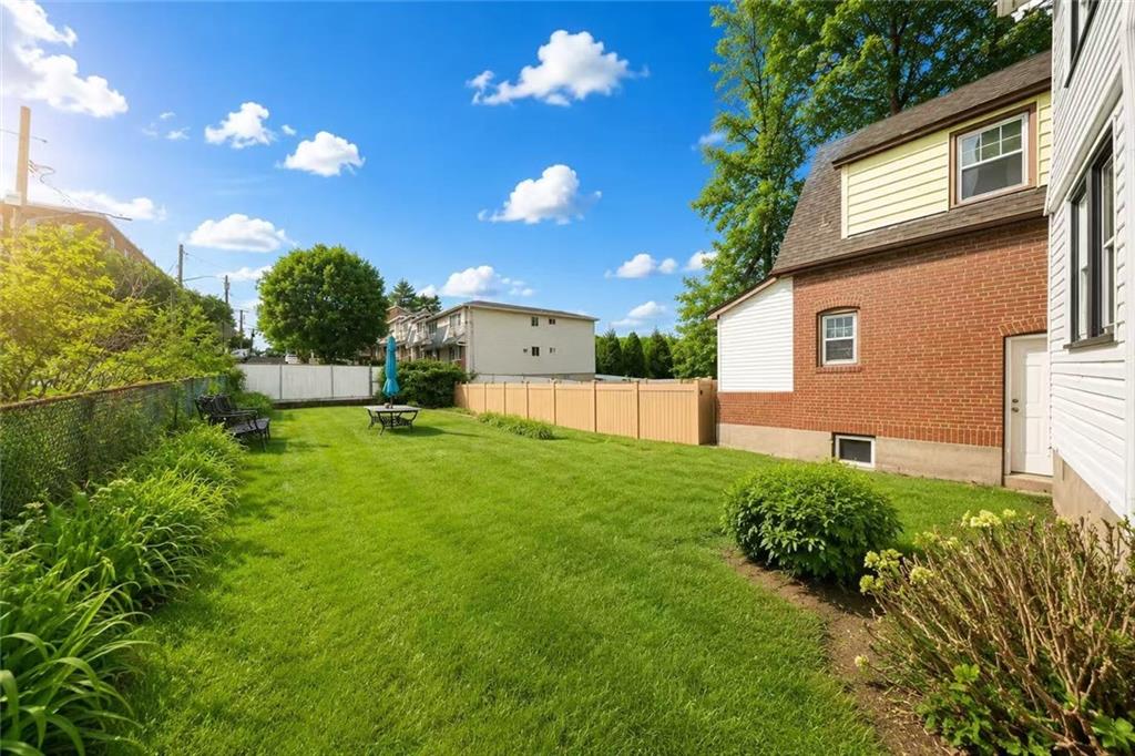 190 Hope Avenue Rosebank Staten Island NY 10305