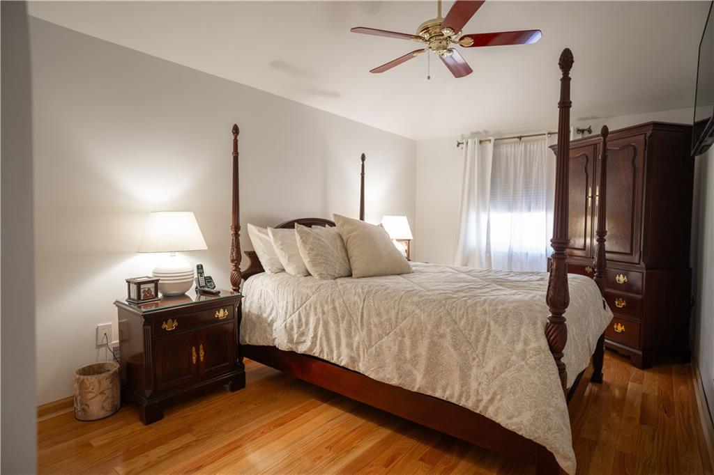 41 Country Drive New Springville Staten Island NY 10314