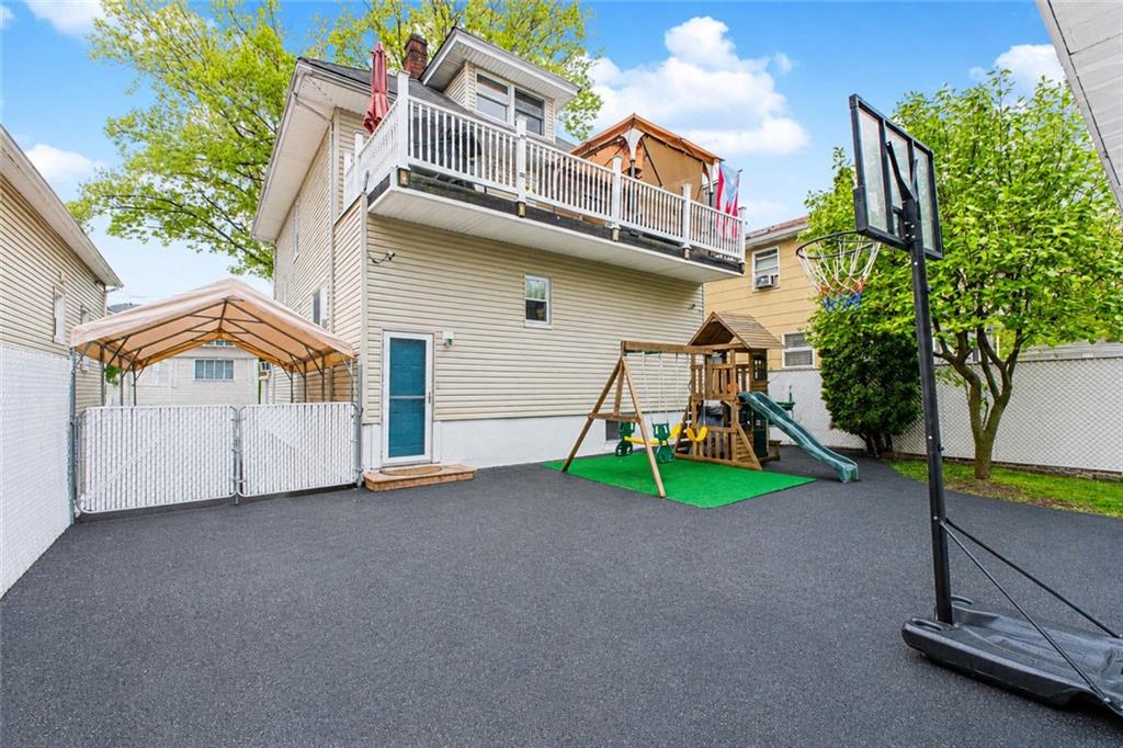 109 Adams Avenue Grant City Staten Island NY 10306