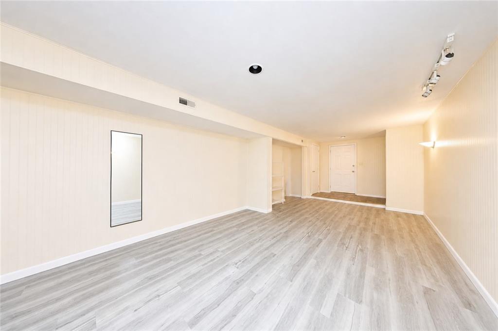 200 Chestnut Avenue Rosebank Staten Island NY 10305