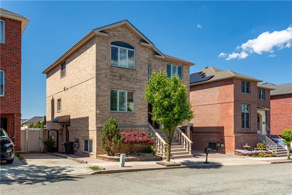 18 Monahan Avenue New Springville Staten Island NY 10314