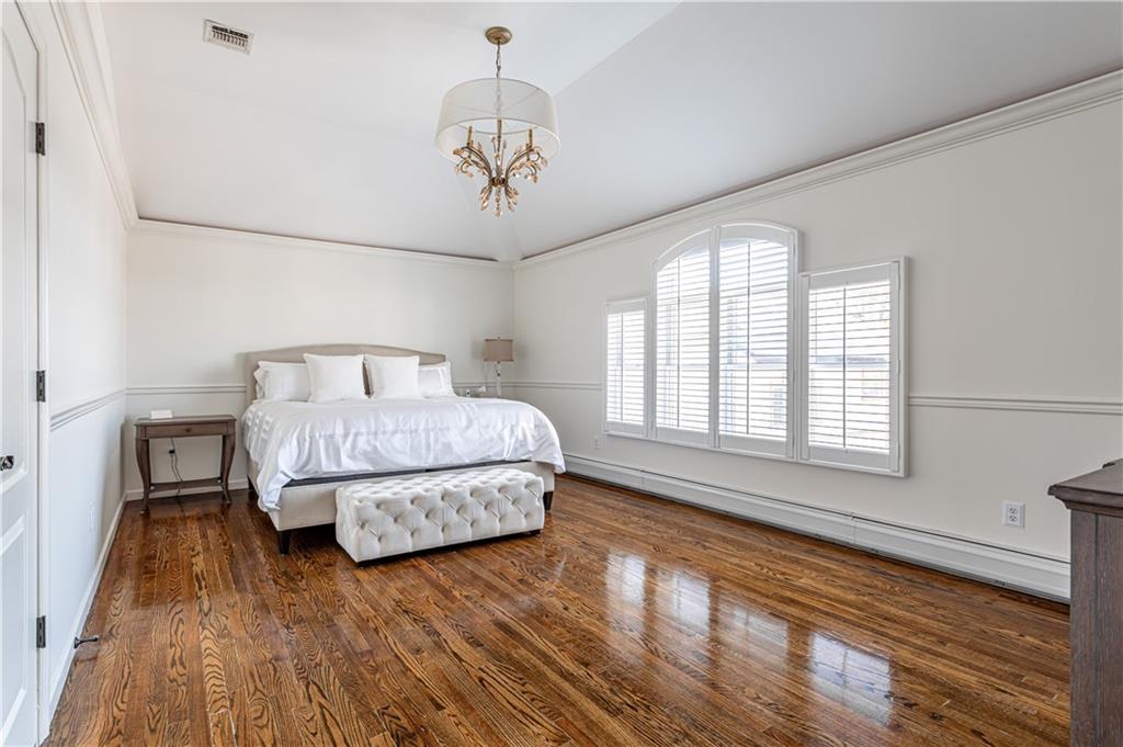 18 Monahan Avenue New Springville Staten Island NY 10314
