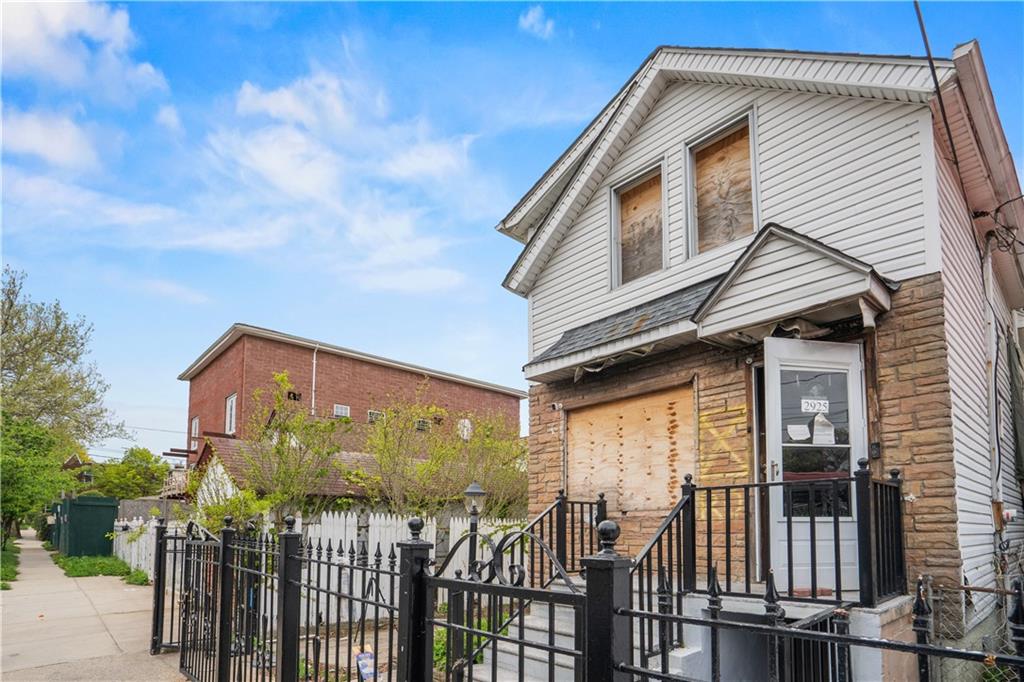 2925 Throop Avenue Bronx NY 10469