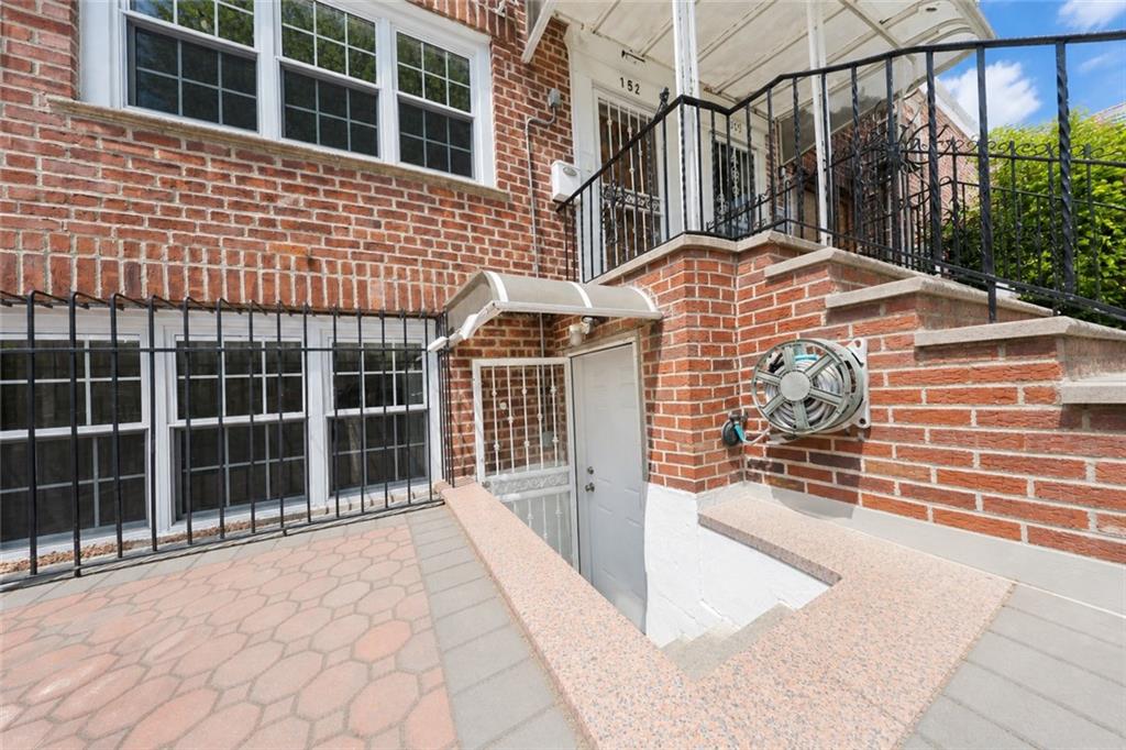 152 Bay 40th Street Bath Beach Brooklyn NY 11214