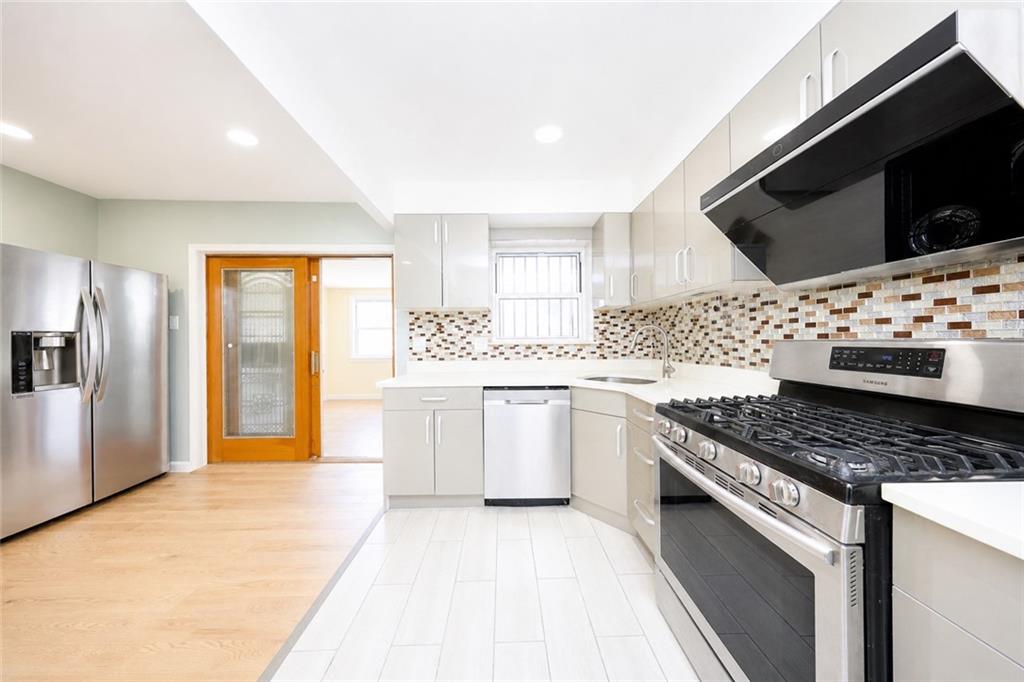152 Bay 40th Street Bath Beach Brooklyn NY 11214