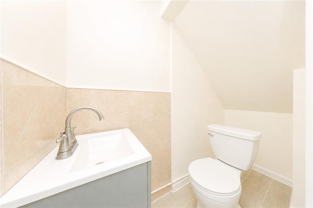 152 Bay 40th Street Bath Beach Brooklyn NY 11214