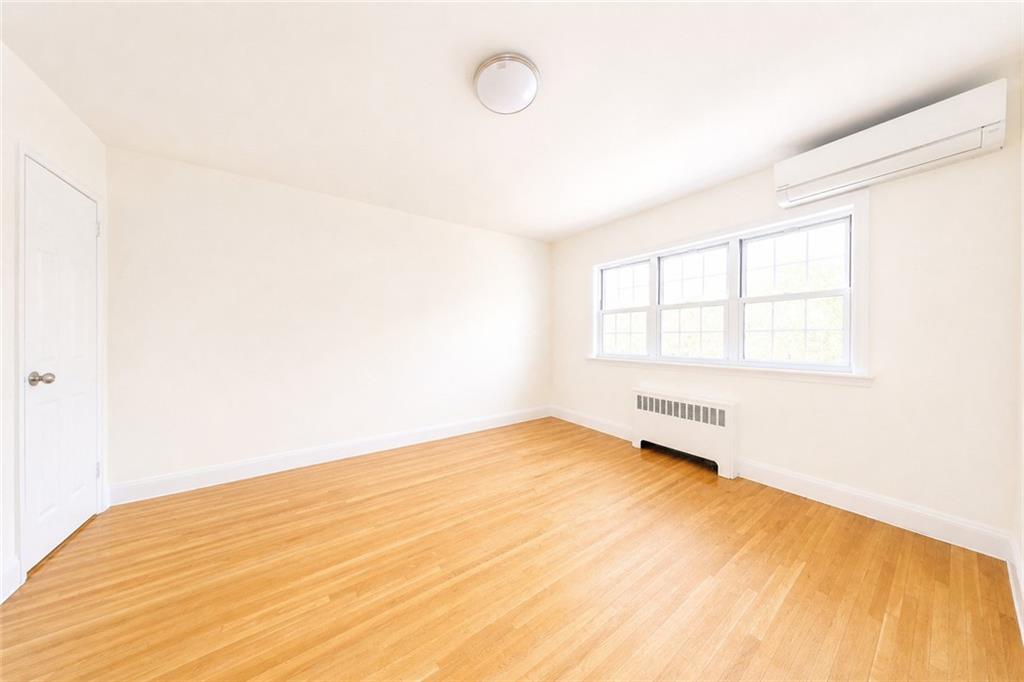 152 Bay 40th Street Bath Beach Brooklyn NY 11214