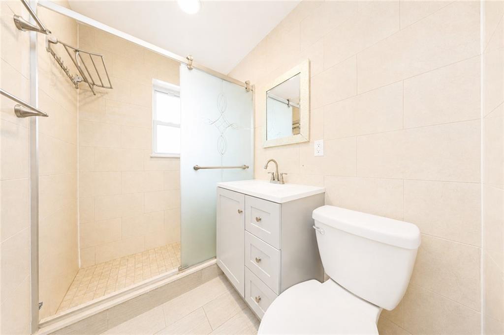 152 Bay 40th Street Bath Beach Brooklyn NY 11214