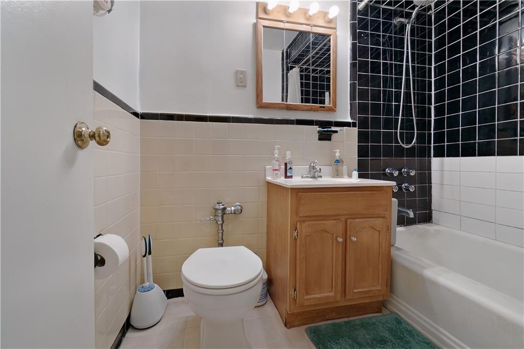 124 Brightwater Court Brighton Beach Brooklyn NY 11235