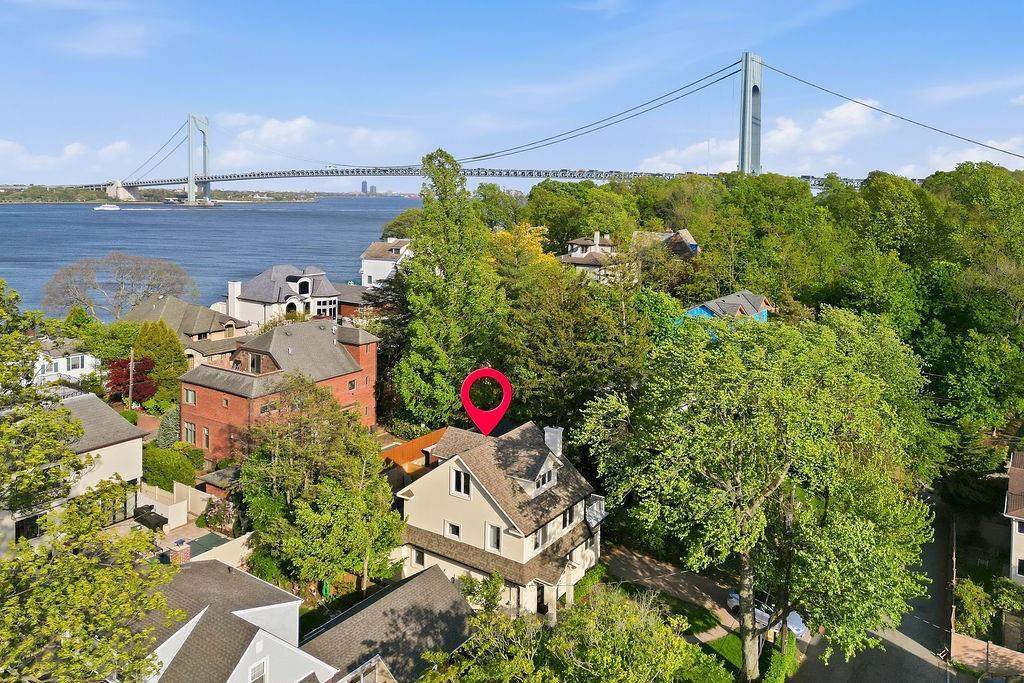 55 Wadsworth Road Shore Acres Staten Island NY 10305